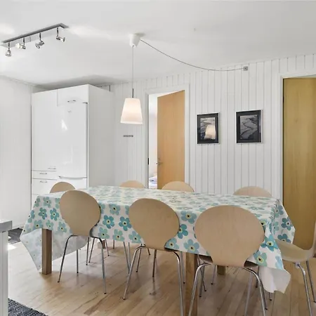 1458-aakirkeby-fyrreskoven-38