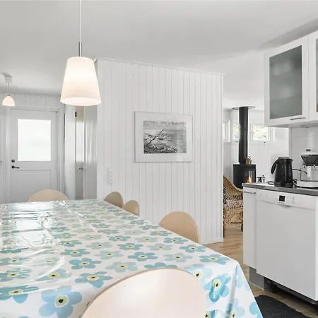 1458-aakirkeby-fyrreskoven-38 Vester Somarken