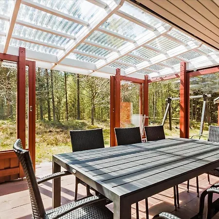 1458-aakirkeby-fyrreskoven-38 *